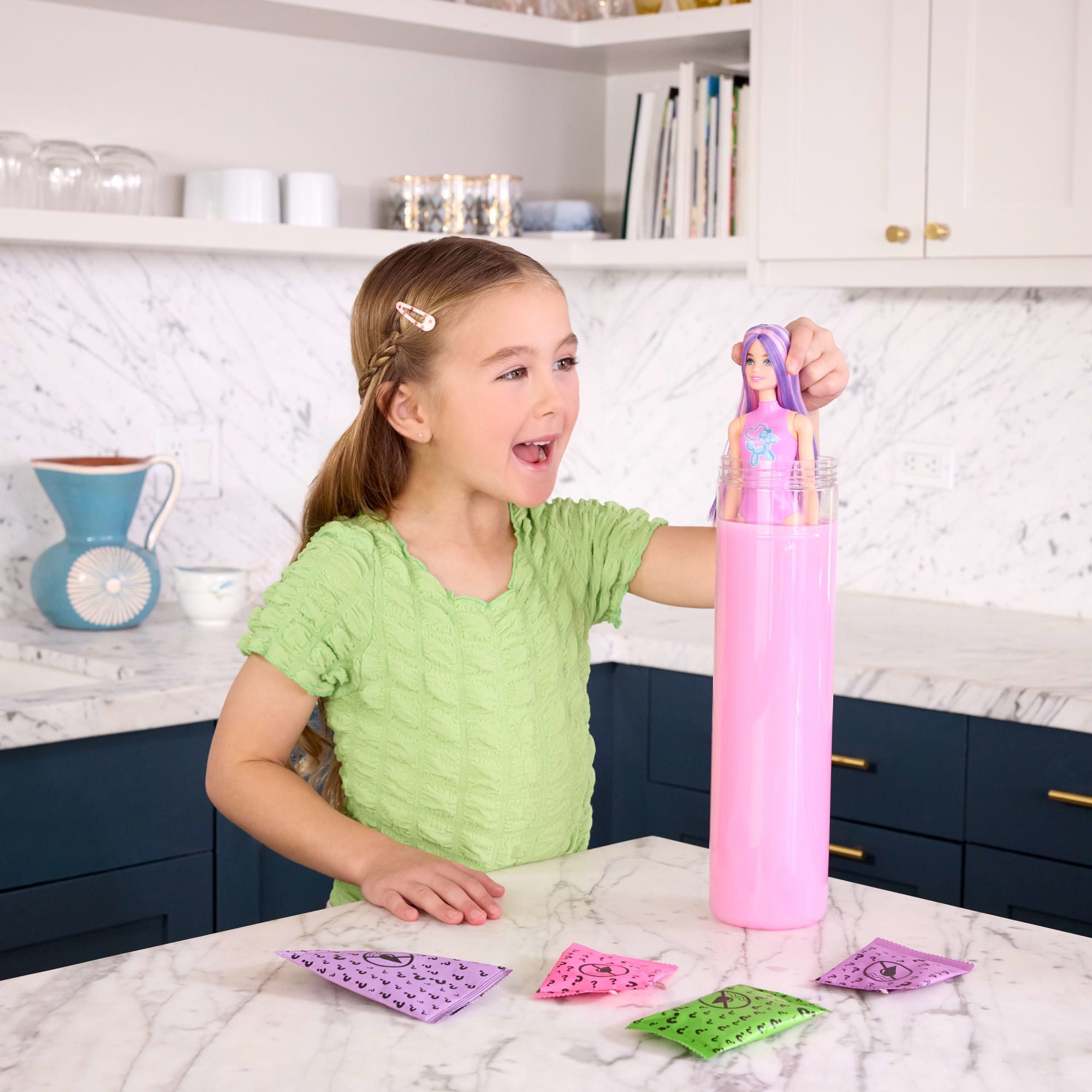 Barbie Color Reveal Balondan Hayvan Figürleri Serisi Bebek, Aksesuarlar Ve 6 Farklı Sürpriz (Stiller Çeşitlilik Gösterebilir)