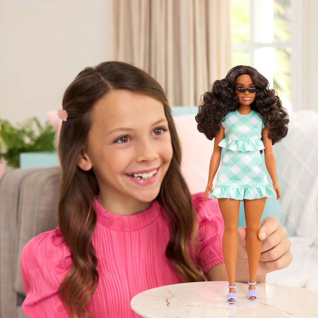 Barbie Fashionistas Lalka #240 Brązowe włosy i sukienka zielona kratka Zabawka 3+