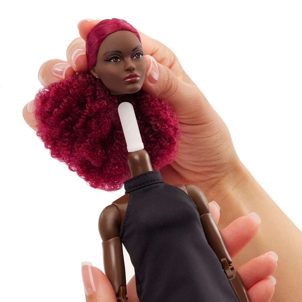 Barbie Basics Koleksiyona Uygun Bebek, Siyah Elbisesi Ve Botlarıyla Kızıl Kıvırcık Saçlı Model 03