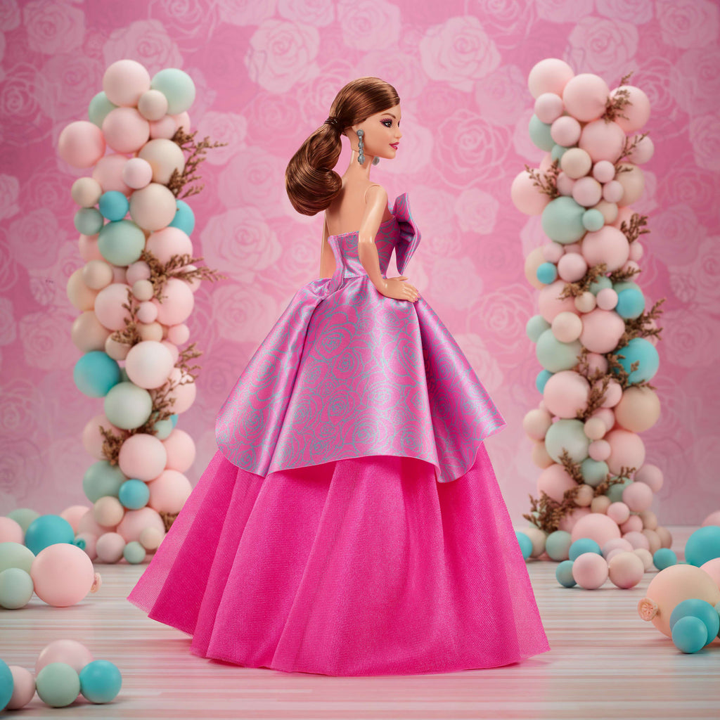 Satenimsi Pembe Elbisesiyle Koleksiyona Uygun Barbie Signature Doğum Günü Prensesi Bebek