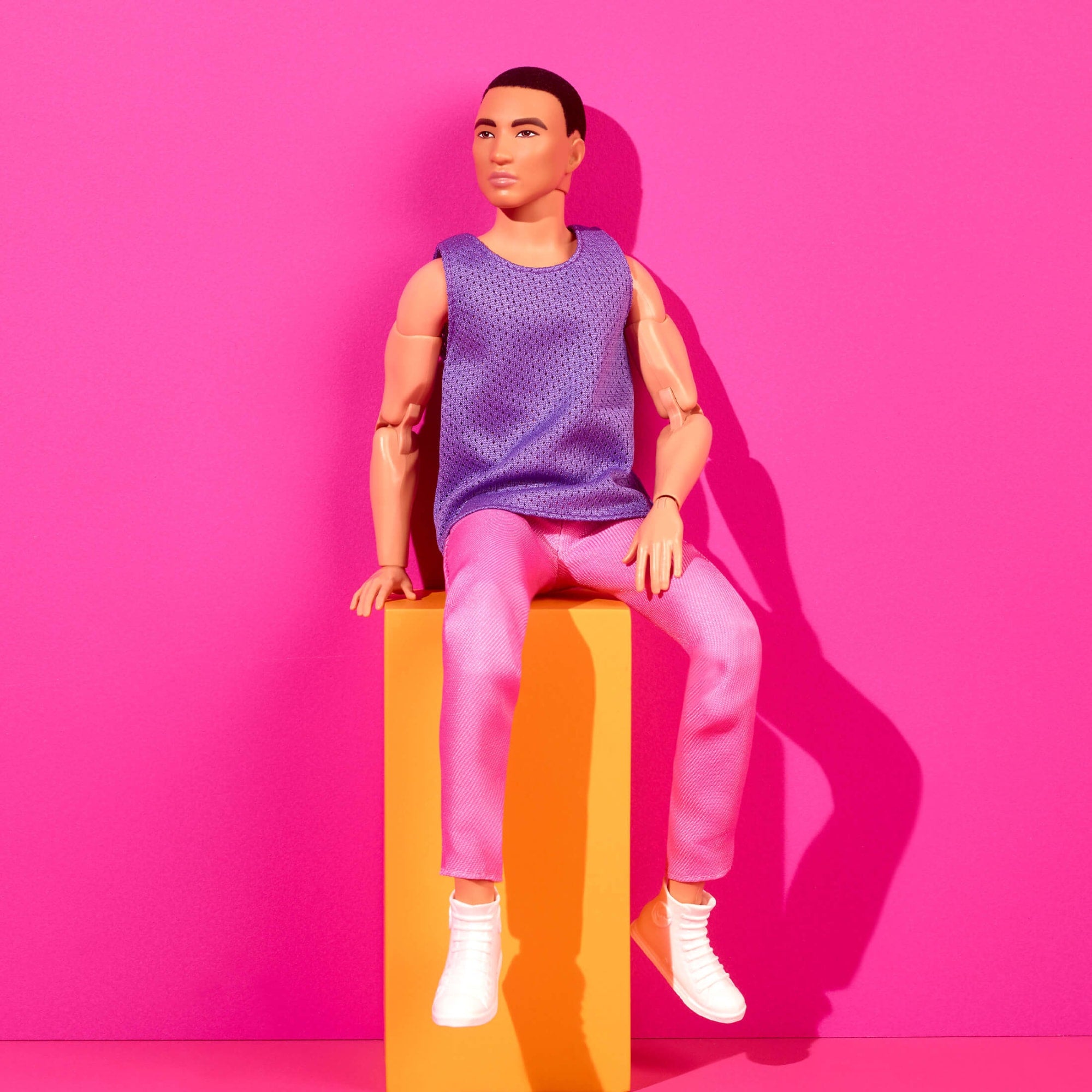 Barbie - Barbie Ken Barbie Looks Cheveux Bruns Tenue Color Block - Poupée Mannequin - 3 Ans Et +