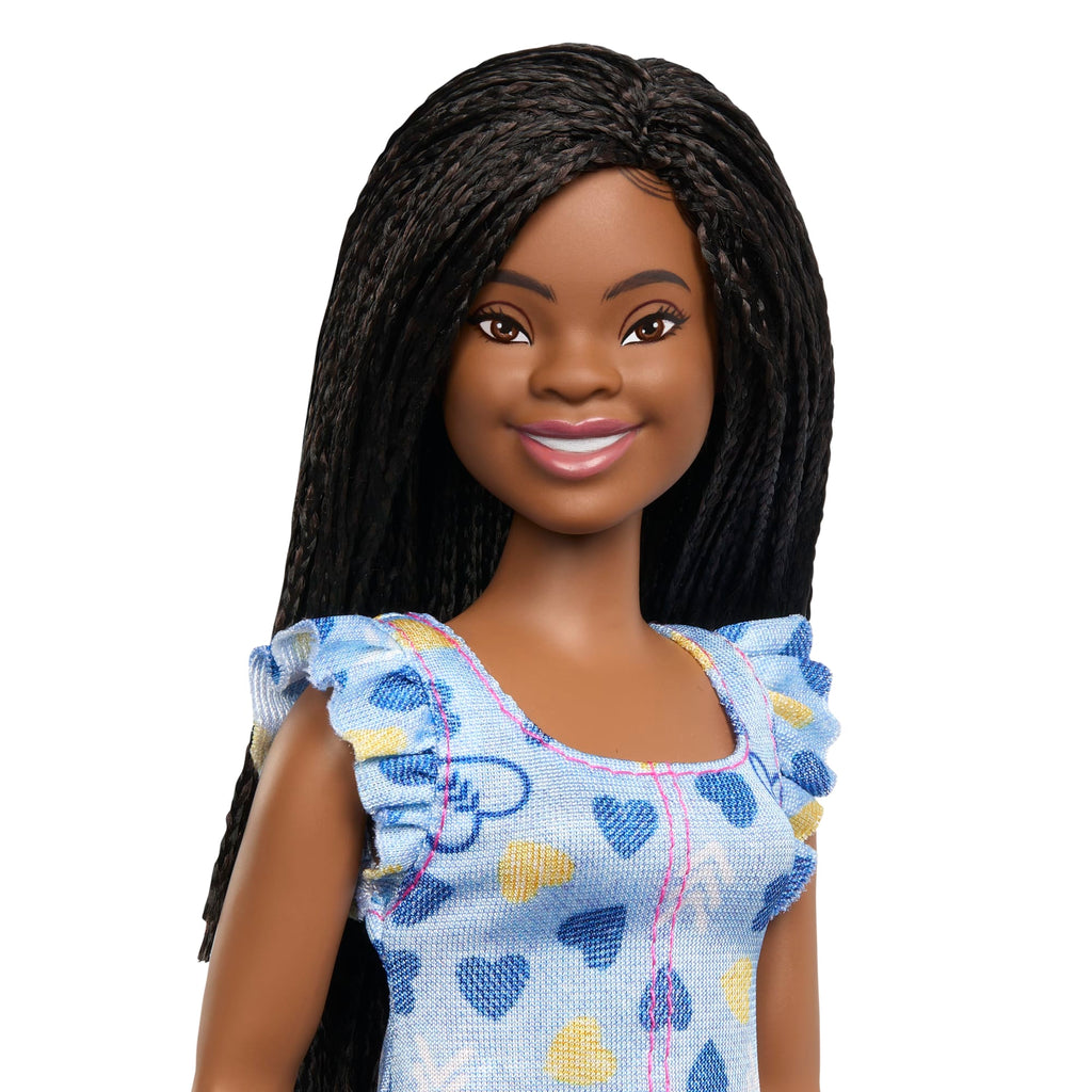 Barbie Fashionistas Puppe Nr. 229, Barbie-Puppe Mit Down-Syndrom in Herzchenkleid