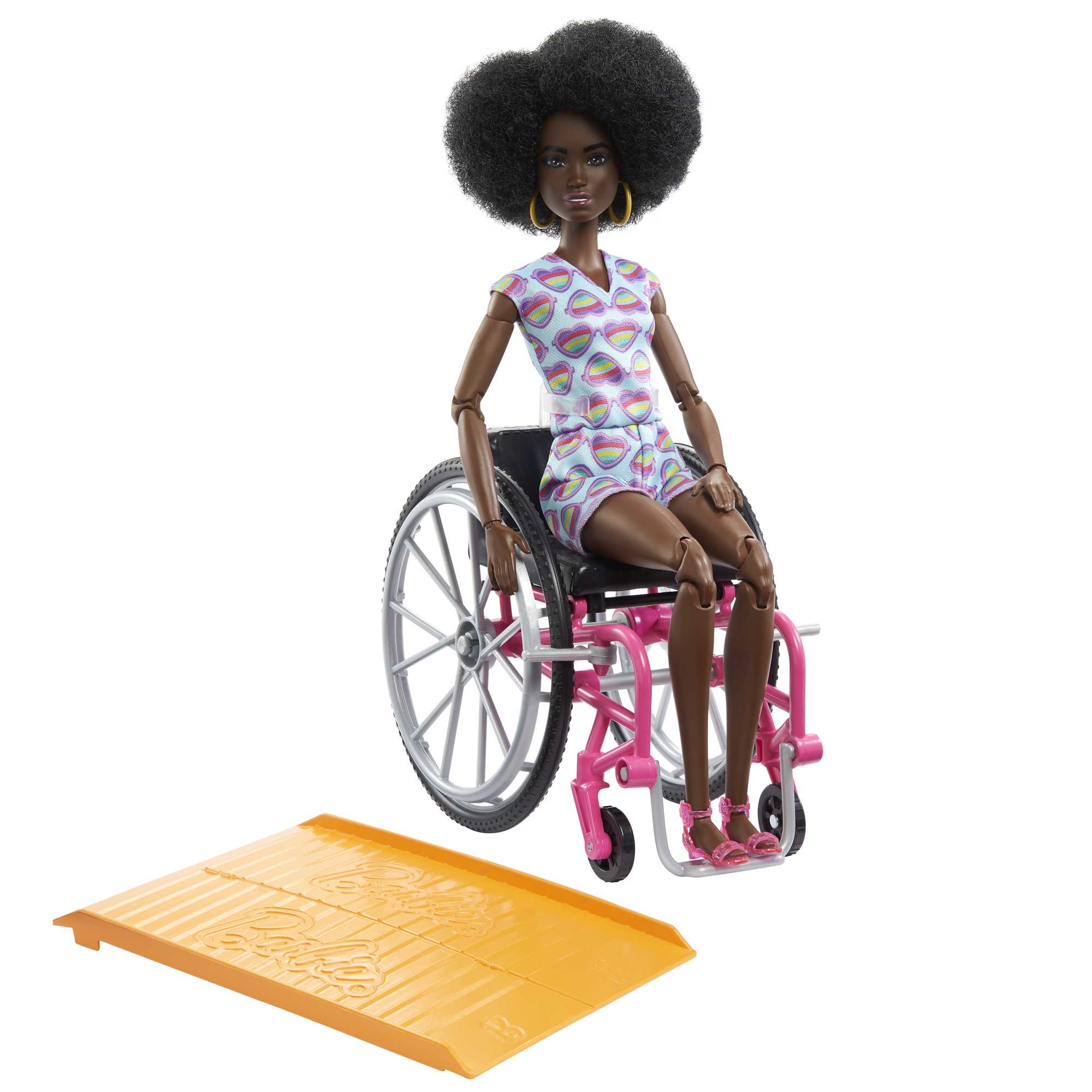 Barbie Fashionistas Lalka z wózkiem inwalidzkim i rampą