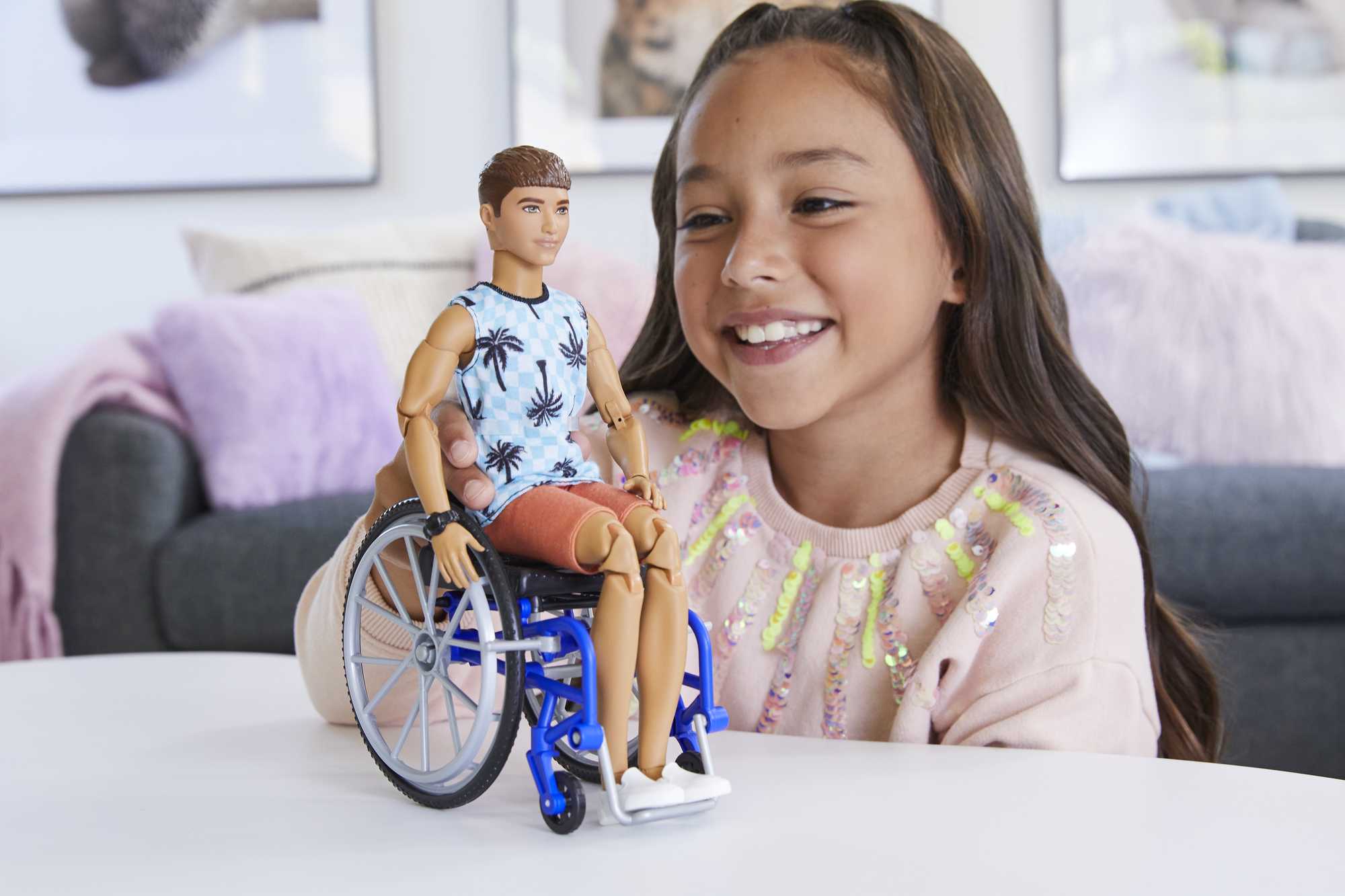 Barbie - Barbie Ken Fashionistas 195 Avec Fauteuil Roulant Et Rampe - Coffret Poupée Mannequin - 3 Ans Et +