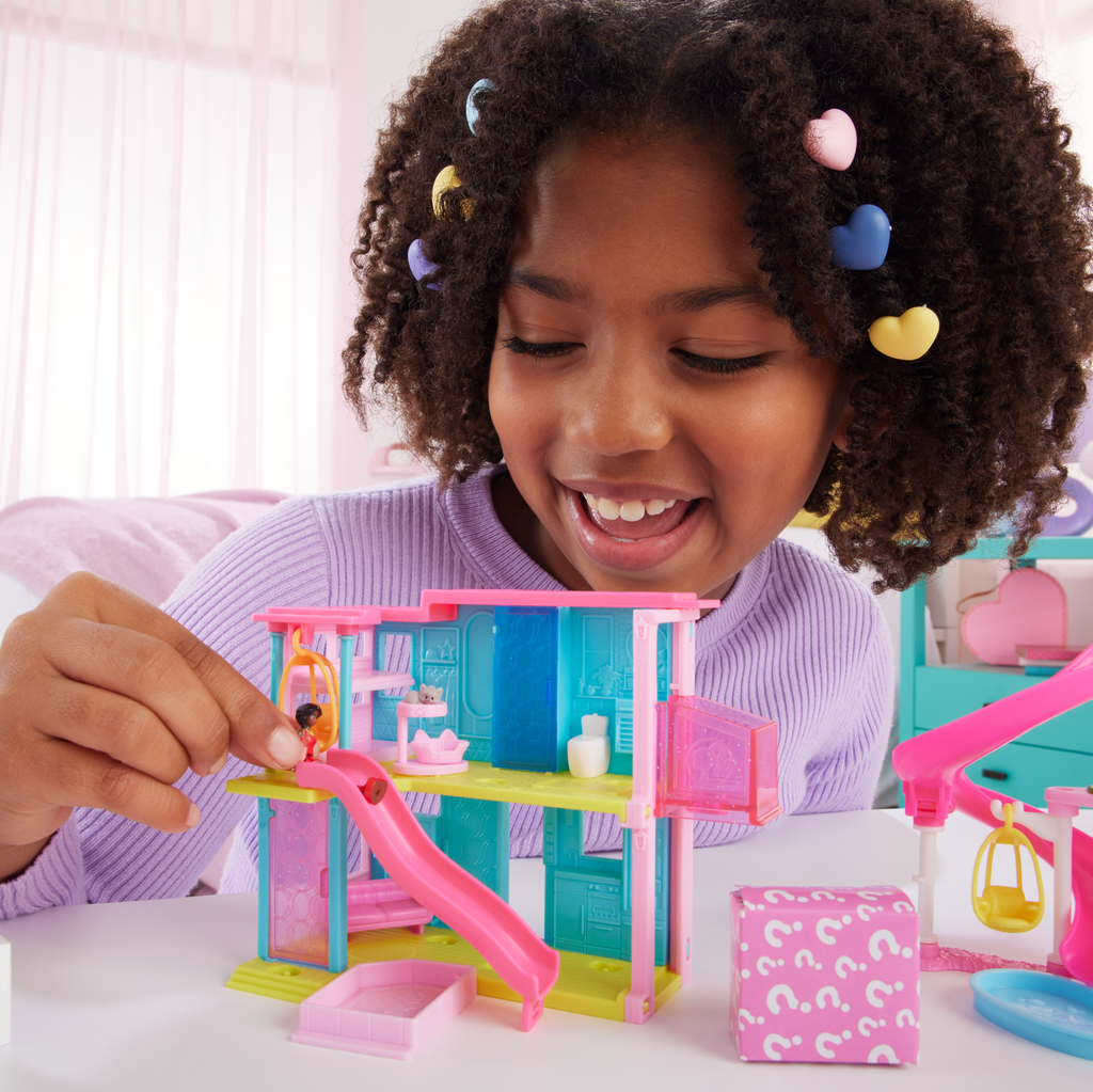 Barbie Mini Barbieland Doll House Playsets With 1.5-Inch Doll, Furniture & Accessories (Styles May Vary)