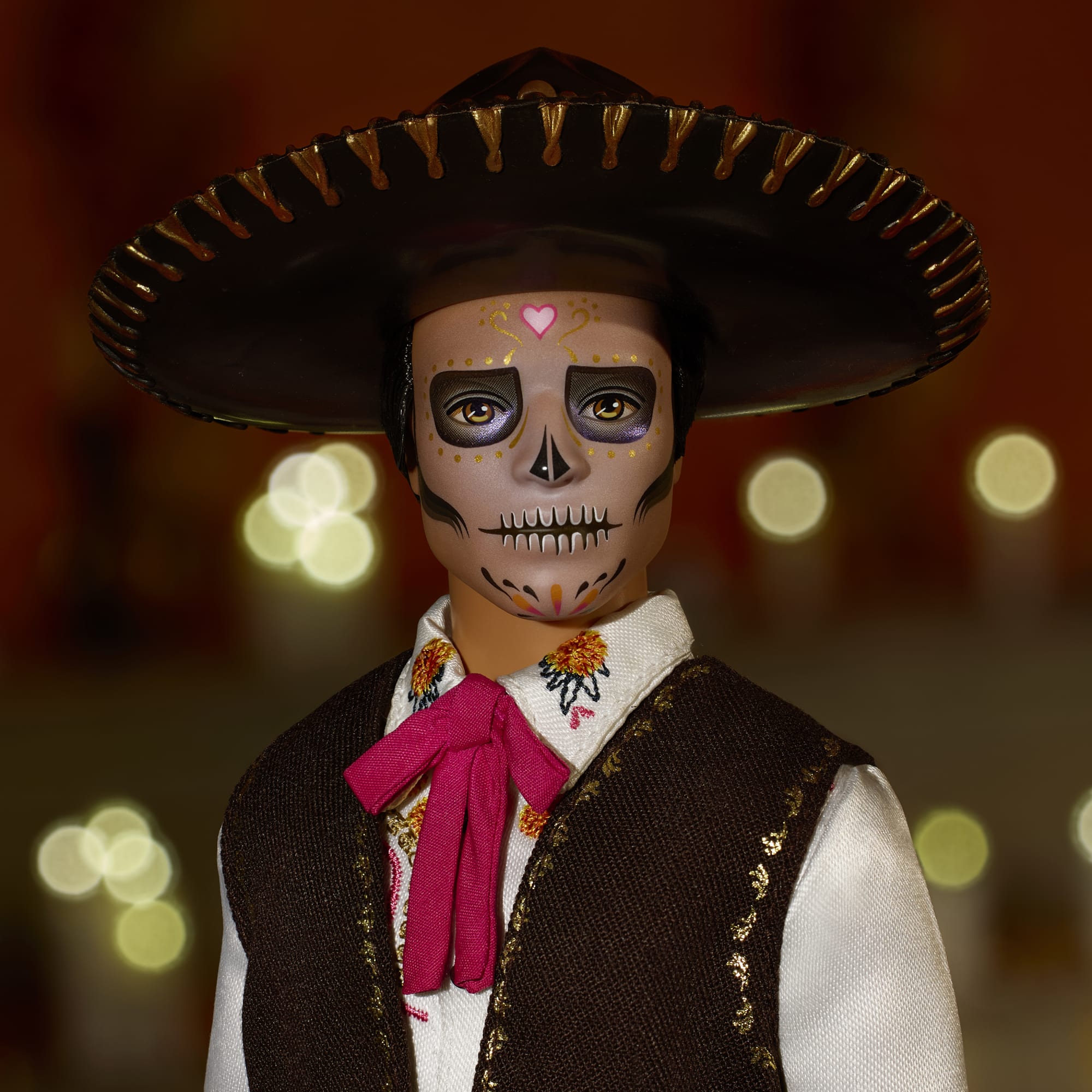 Muñeco Ken Coleccionable De La Colección Día De Muertos 2025 De Barbie Signature Con Traje Y Sombrero