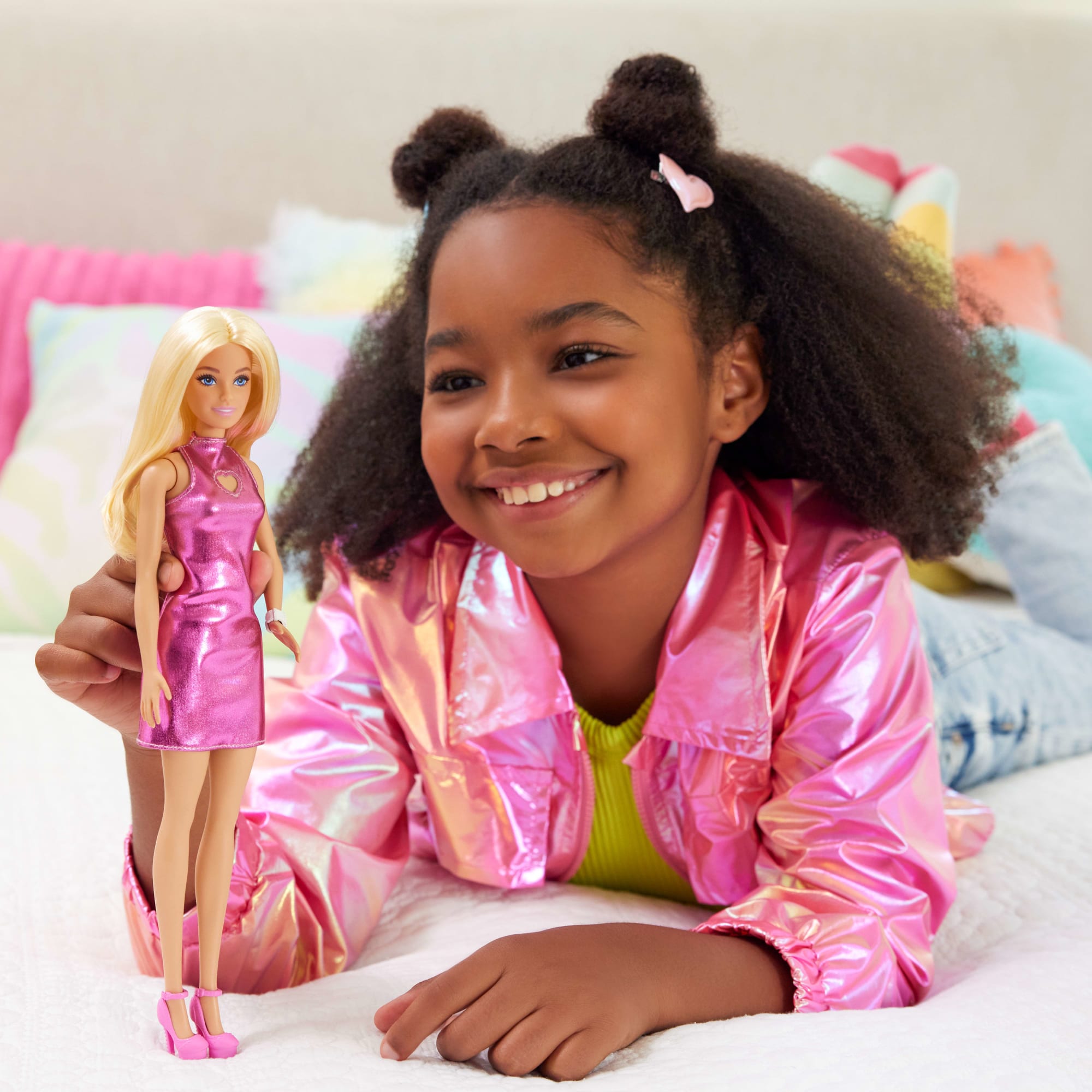 Barbie – Poupée Barbie Fashionistas Robe Scintillante