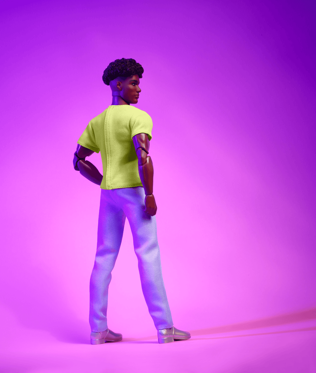 Barbie-Looks-Poupée Ken De Collection N° 25 Avec Cheveux Noirs Bouclés