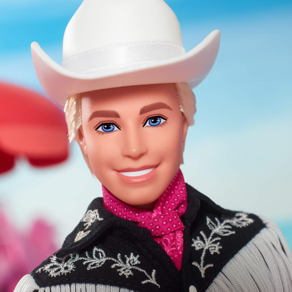 Barbie Le Film Poupée Ken À Collectionner Inspirée Du Film Barbie, Avec Tenue Noire À Franges Blanches, Chapeau Et Bottes De Cowboy De Couleur Blanche Et Bandana Rose