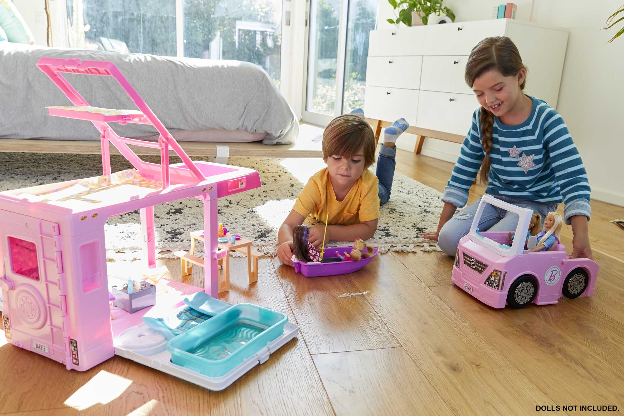 Barbie Caravana Para Acampar 3 En 1 Con Piscina, Camioneta, Barca Y 5  Accesorios (Mattel Ghl93)
