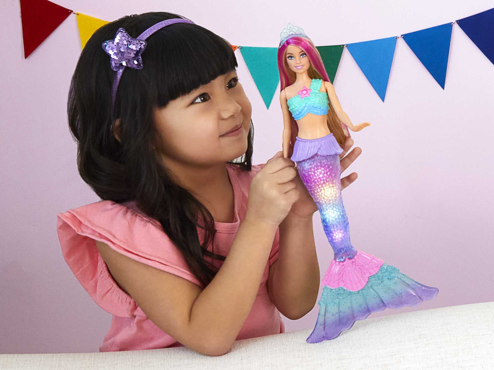 Barbie Işıltılı Deniz Kızı Bebek, Işıklı, 3-7 Yaş