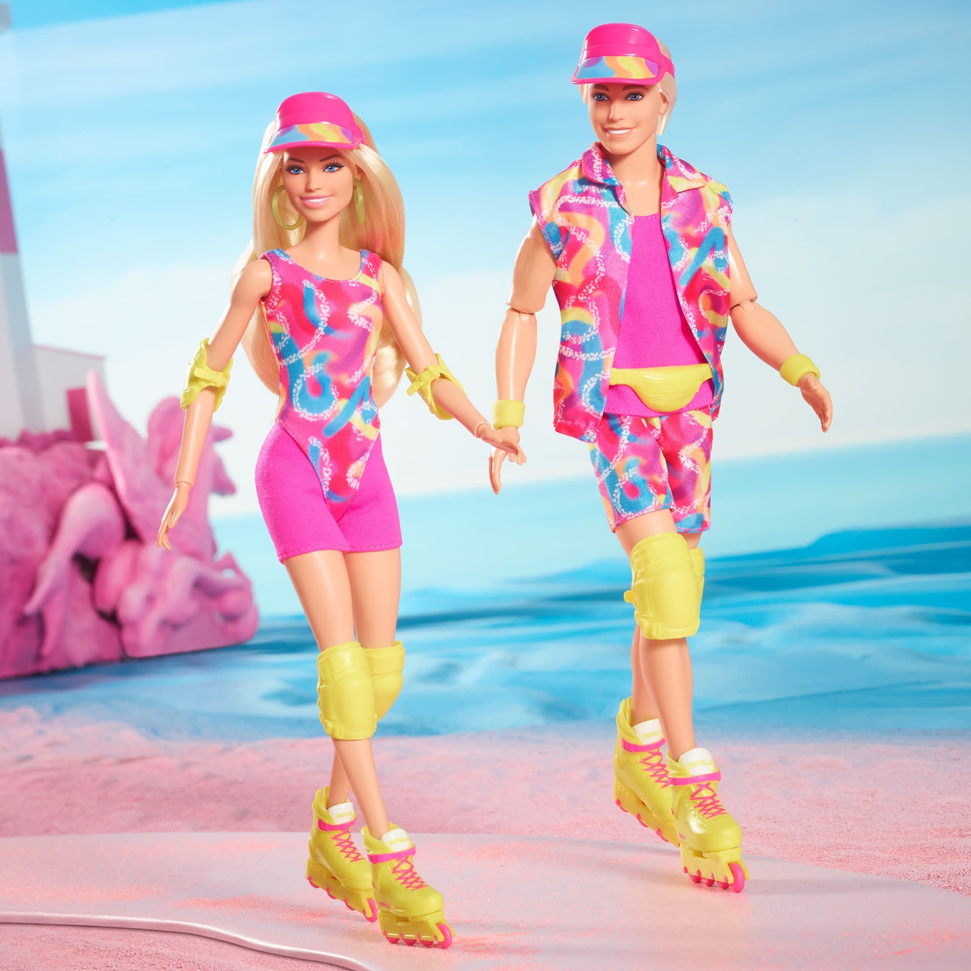 Barbie Le Film Poupée Ken Du Film Poupée Ken De Collection Portant Une Tenue De Patinage Rétro Et Des Rollers