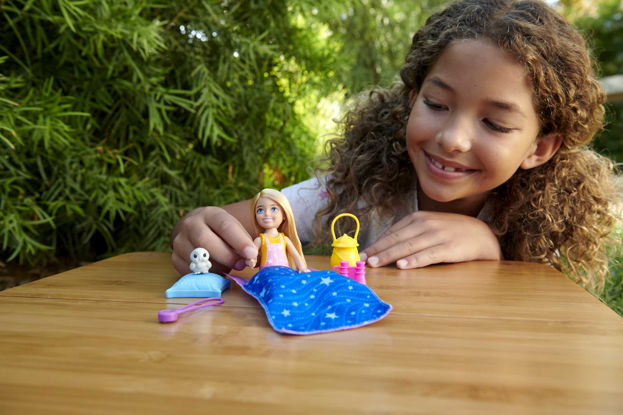 Barbie® Chelsea'nin Kamp Macerası