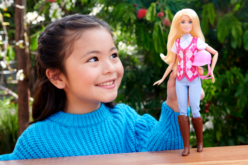 Barbie Mysteries: The Great Horse Chase, Bambola Barbie 'Malibu' Con Abiti E Accessori Da Equitazione