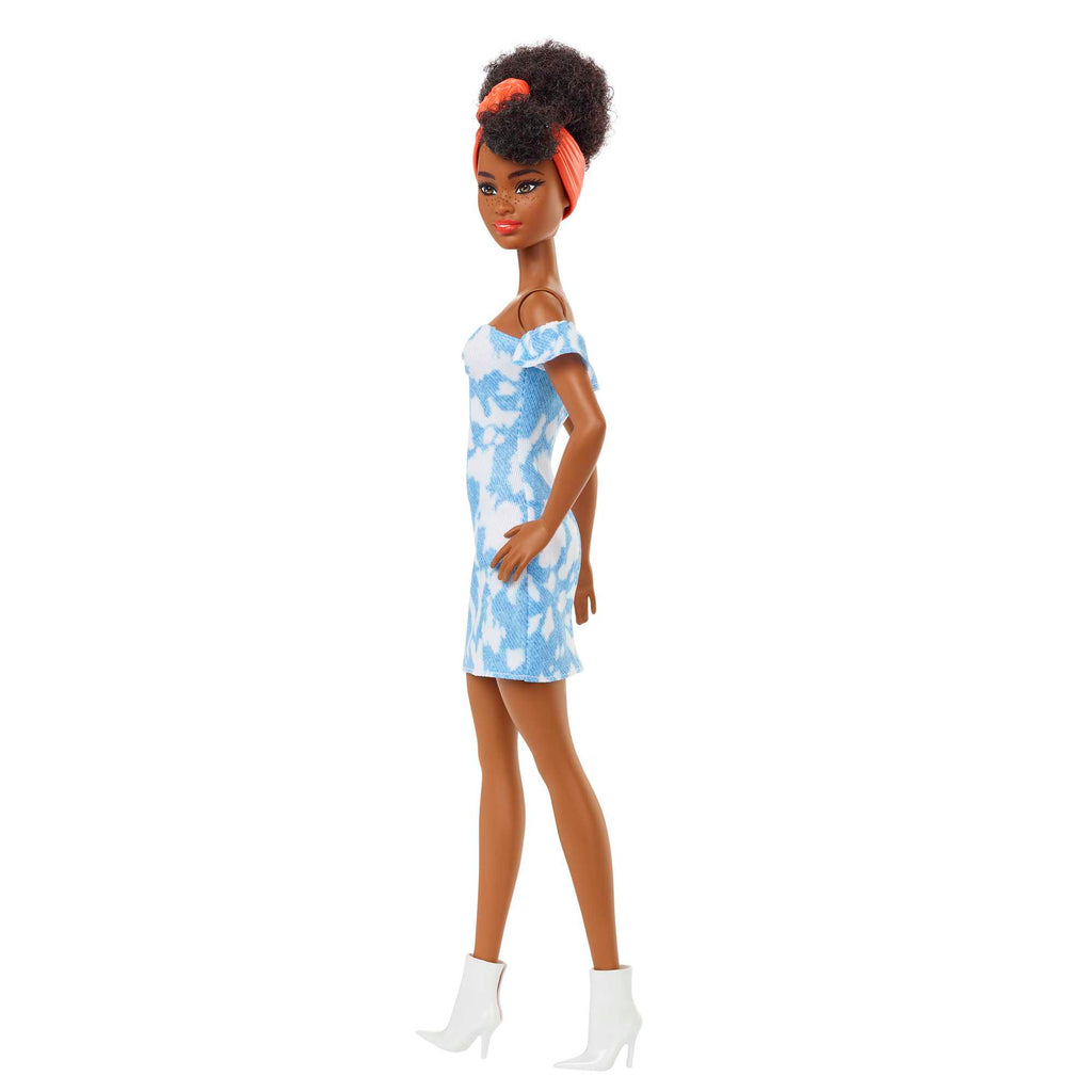 Barbie Fashionistas Puppe Im Schulterfreien Gebleichten Jeanskleid, Schwarze Haare, Bandana, Für Kinder Von 3 Bis 8 Jahren
