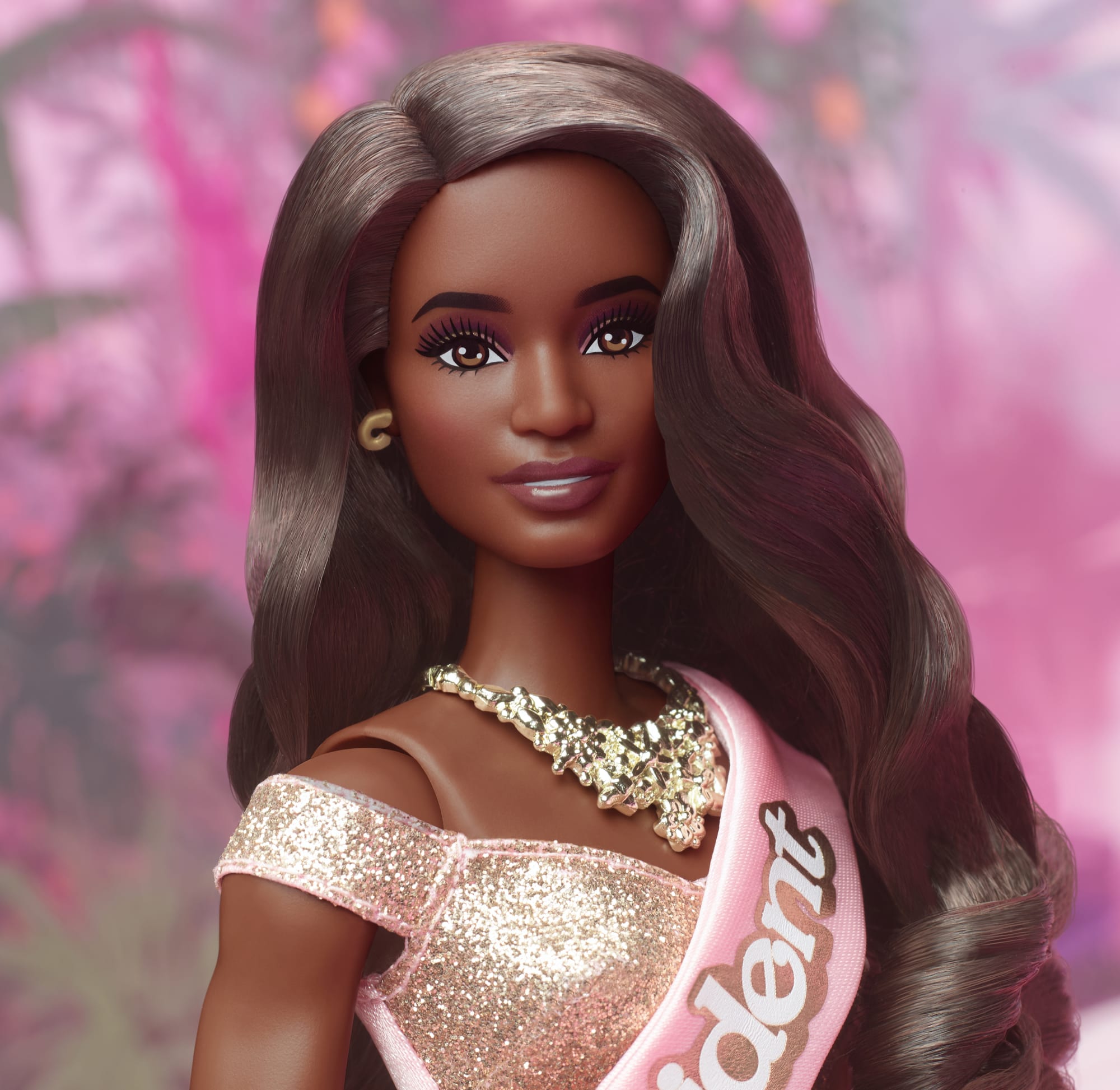 Barbie Le Film-Poupée Barbie Présidente En Robe Rose Et Dorée