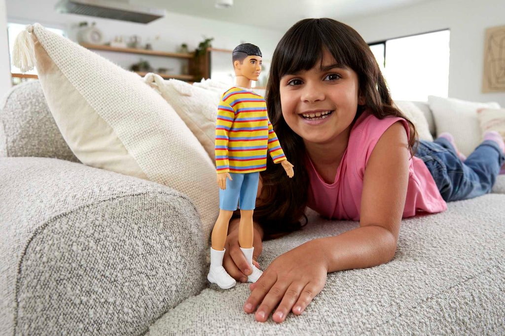 Barbie Ken Fashionistas Puppe Im Oversized Sweater