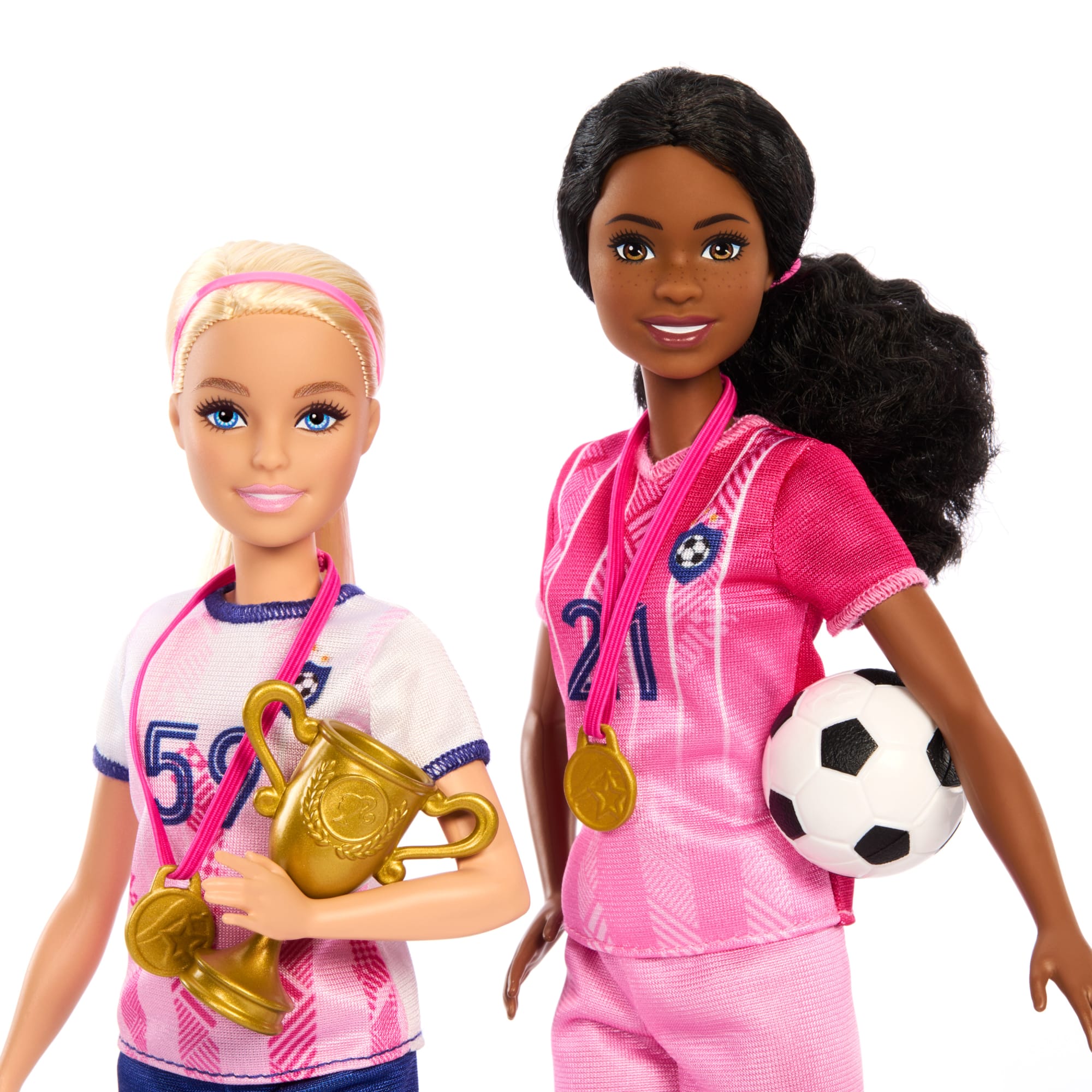 Conjunto De Juego De Futbolistas De Barbie Con 2 Muñecas Y 15 Accesorios, Que Incluyen 2 Porterías, 2 Balones De Fútbol Y Mucho Más