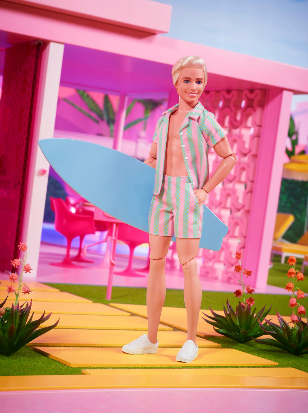 Barbie Le Film-Poupée Ken Avec Ensemble De Plage Rayé À Collectionner