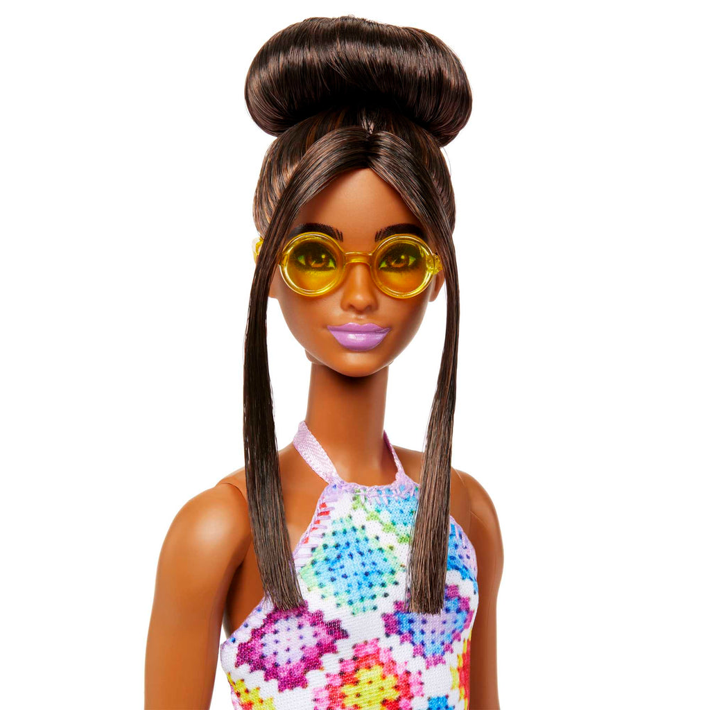 Barbie Fashionistas-Puppe Nr. 210 Mit Dutt Und Gehäkeltem Neckholderkleid