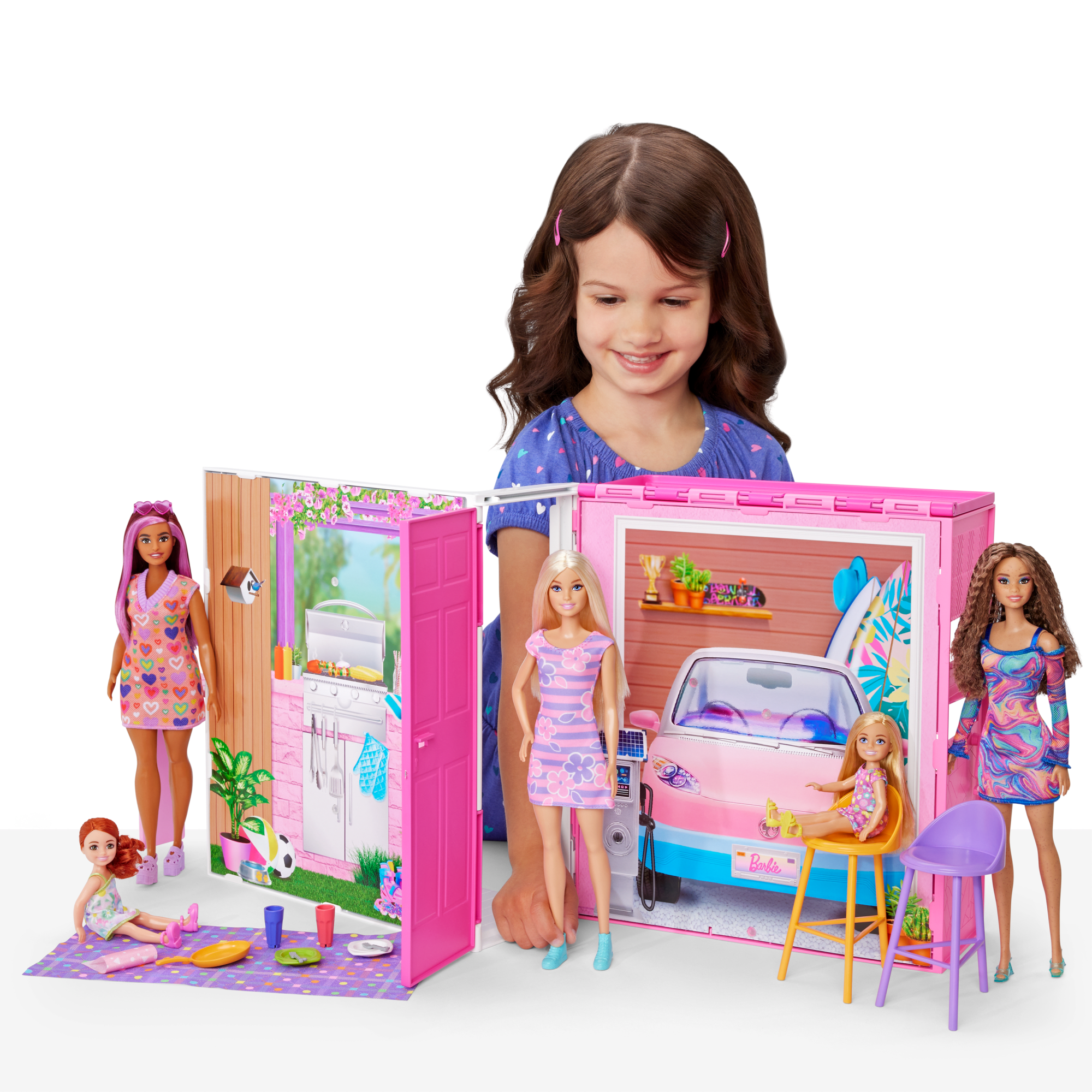 Barbie Casa Delle Vacanze, Playset Con Bambola Barbie, 4 Aree Di Gioco E 11 Accessori Decorativi