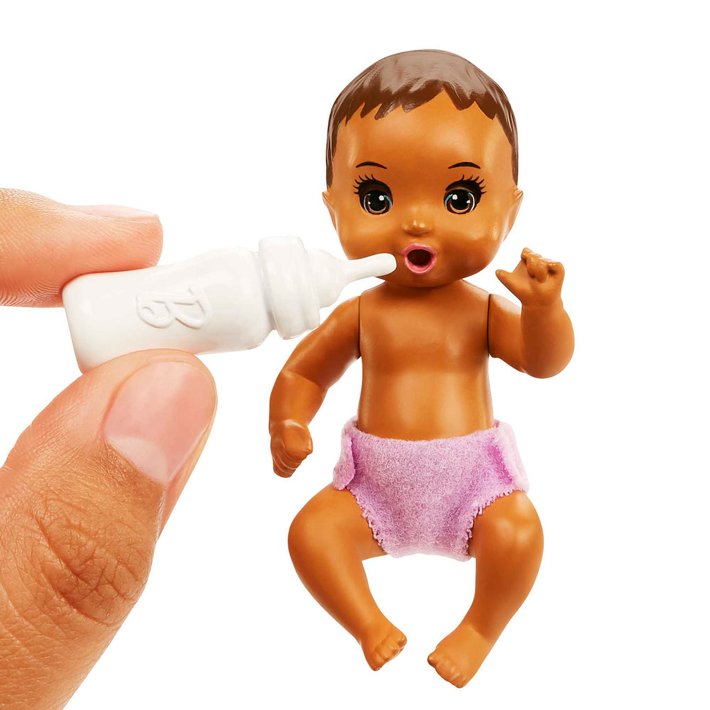 Barbie Pop En Accessoires, Babysitter Skipper Met Wiegje, Speelset
