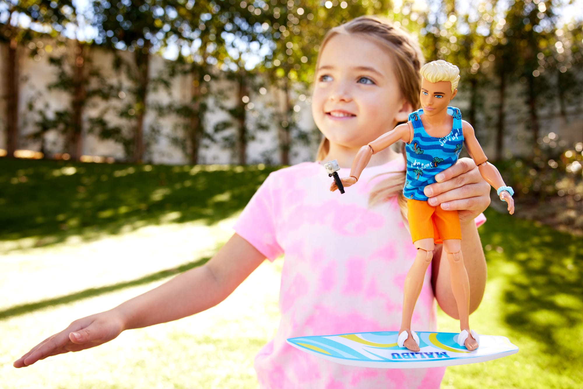 Muñeco Ken Con Tabla De Surf De Barbie, Muñeco Ken Rubio Con Temática Playera Y Puntos De Articulación
