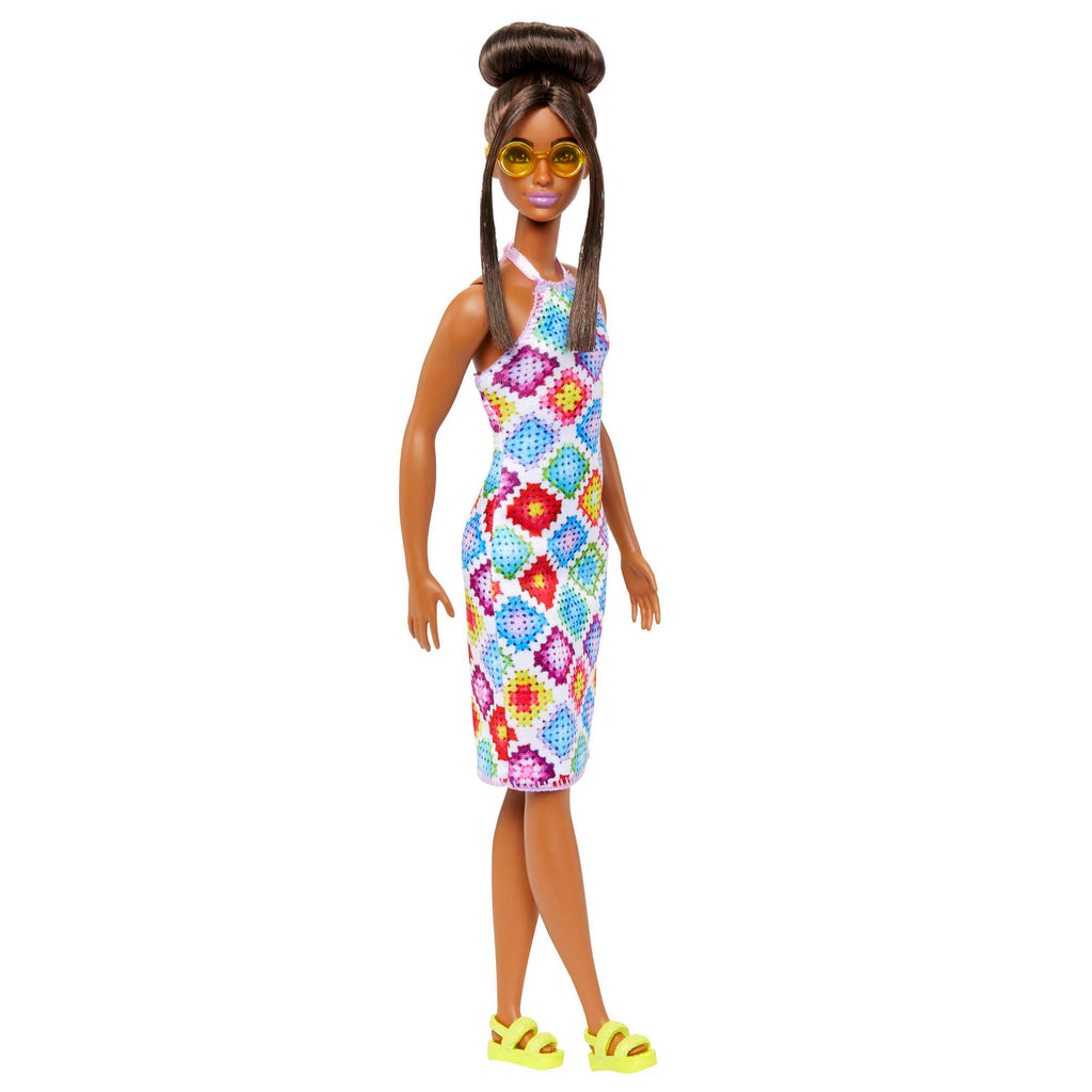Barbie Fashionistas-Puppe Nr. 210 Mit Dutt Und Gehäkeltem Neckholderkleid
